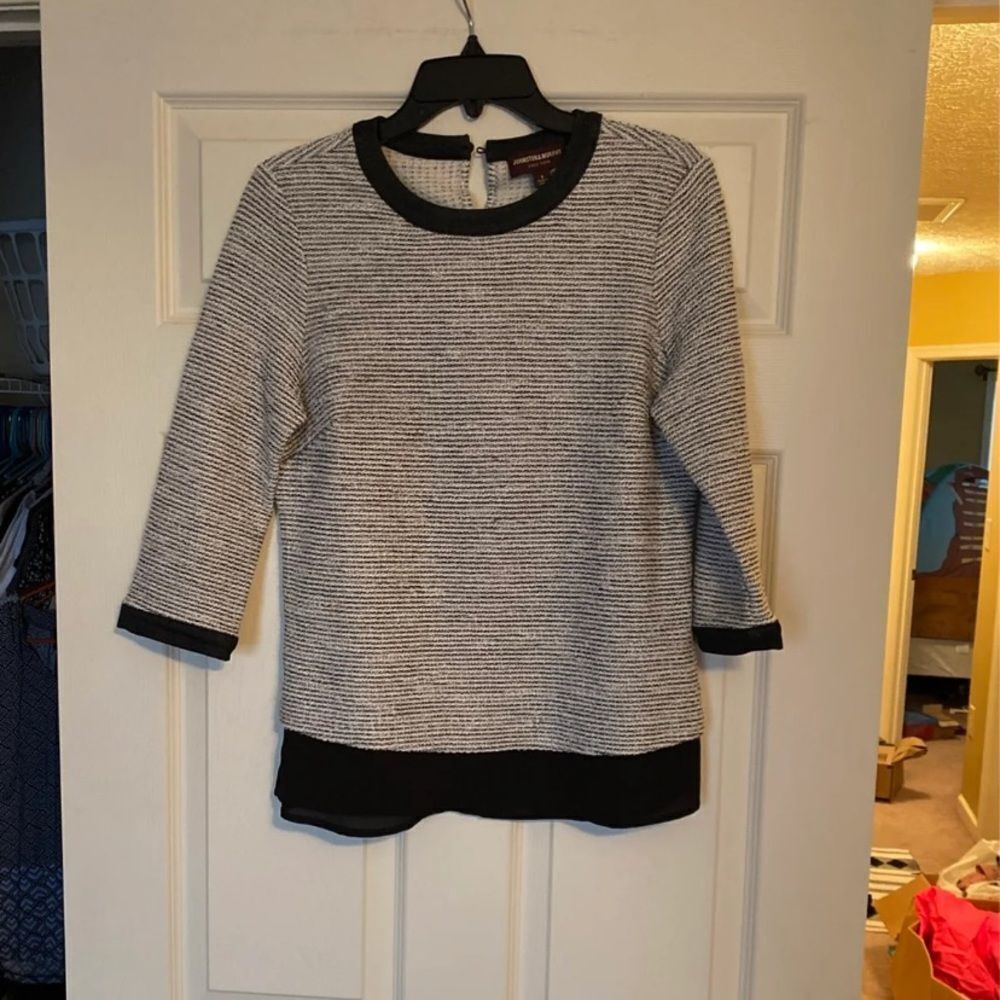 Johnston and‎ Murphy small blouse